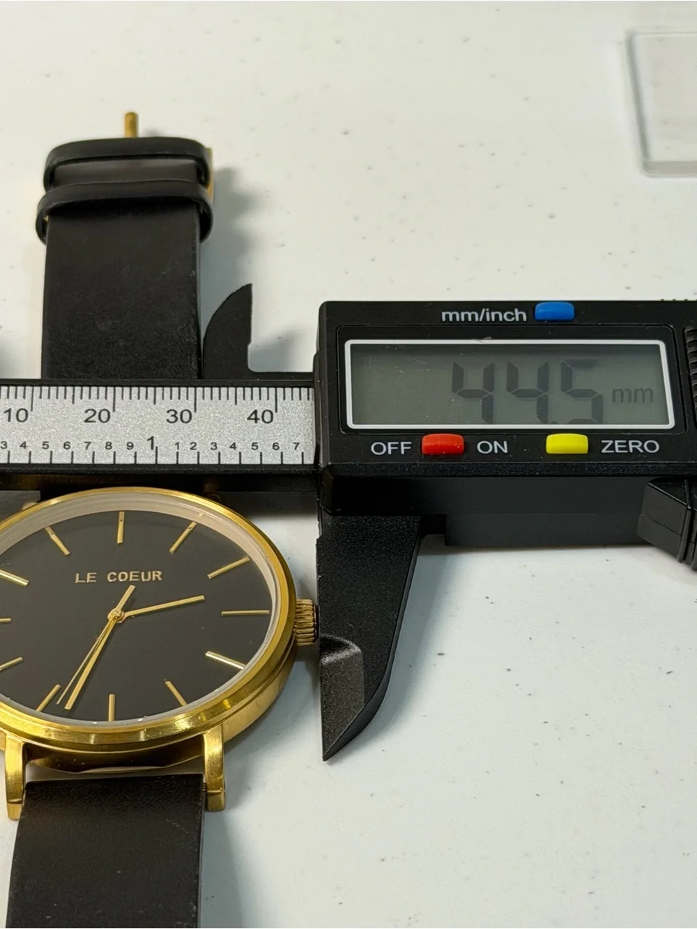LE COEUR Minimalist Gold Tone Watch Genuine Leather 44.5mm